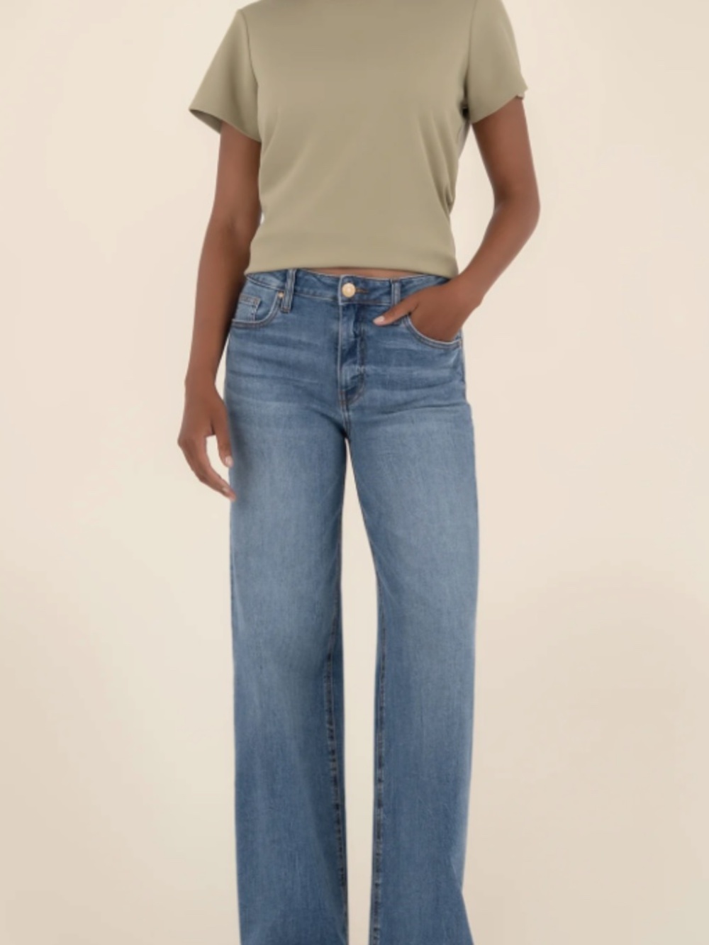 Kut from the Kloth Lucy High Rise Wide Leg Jeans size 6